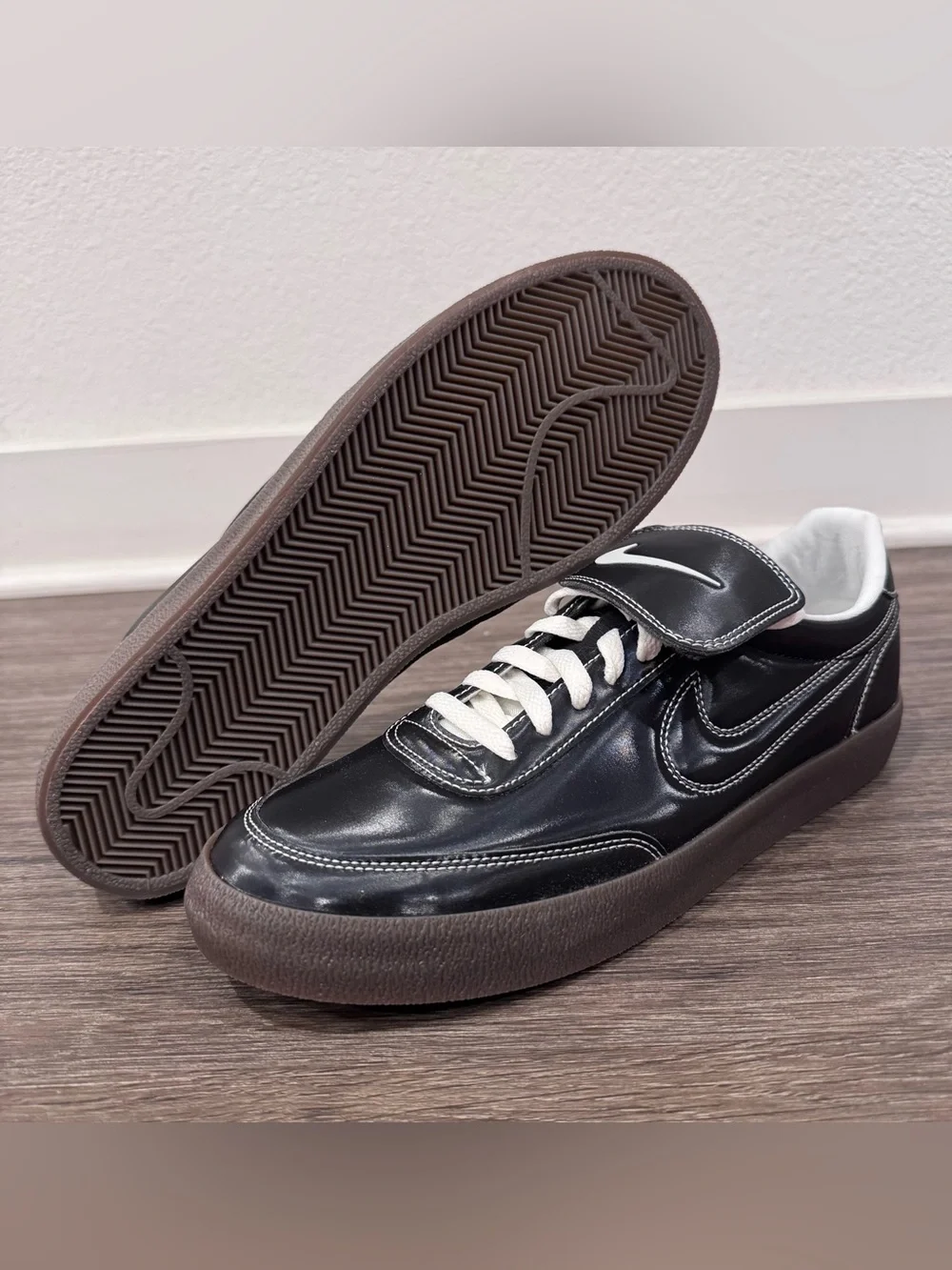 Nike Soccer Black Leather 72 Indoor Gum Sole [HQ3489-010] Sz 9.5